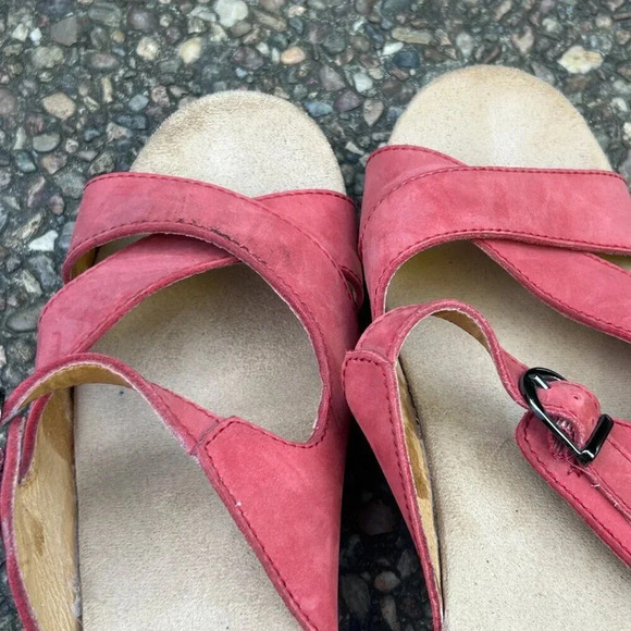 Dansko Sela Soft Red Dark Coral Suede Leather Slide Wedge Sandals  Size 41 - Picture 3 of 11